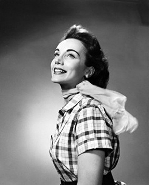 Posterazzi SAL25510722 Side profile of a young woman smiling Poster Print 18 x 24 Posterazzi SAL25510722 Side profile of a young woman smiling Poster Print 18 x 24
