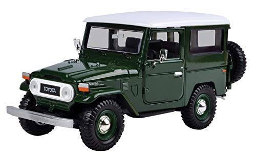 Toyota FJ40 Green 1/24 by Motormax 79323 Toyota FJ40 Green 1/24 by Motormax 79323