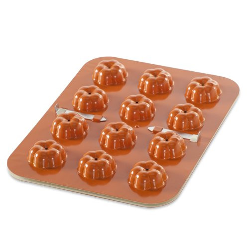 Nordic Ware 43605 12-Cavity Pumpkin Cake Pops Pan, Orange