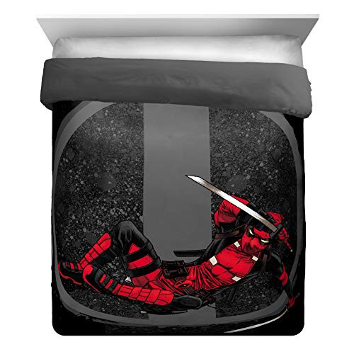 Jay Franco Marvel Deadpool Twist Full/Queen Comforter - Super Soft Bedding - Fade Resistant Polyester Microfiber Fill (Official Marvel Product)