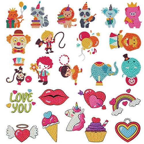 Pearler Beads Boards 24 Pieces SMAZINSTAR Fuse Beads Pegboards Set 5mm for Melting Beads, Clear Plastic Pegboards Craft Tray with 24 Pieces Colorful Cards for Kids DIY Craft Beads