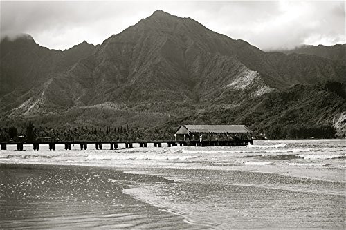 Posterazzi Hawaii Kauai Hanalei Bay And Pier At Sunset Black And White Poster Print, (17 x 11) Posterazzi Hawaii Kauai Hanalei Bay And Pier At Sunset Black And White Poster Print, (17 x 11)