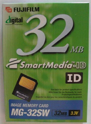 Fuji 32MB SmartMedia Card Compatible with All Olympus & Fujifilm Digital Cameras - Retail Package.