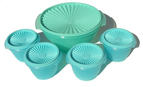 Tupperware 17 Cup Servalier Salad Serving Bowl in Mint Green