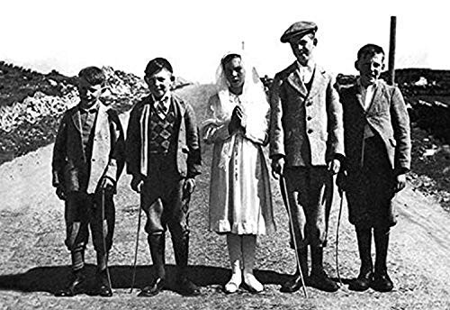 Buyenlarge Connemara Children, Ireland - 16" X 24" Fine Art Giclee Print
