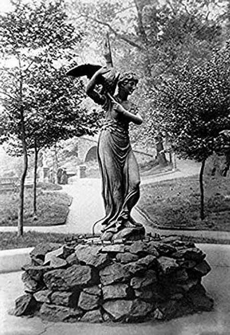 Buyenlarge 0-587-08251-8-P1827 Statue, Philadelphia, PA Paper Poster, 18" x 27"