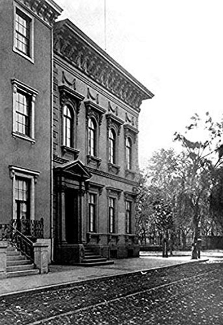 Buyenlarge 0-587-08494-4-P1827 A Home in Philadelphia, PA Paper Poster, 18" x 27"