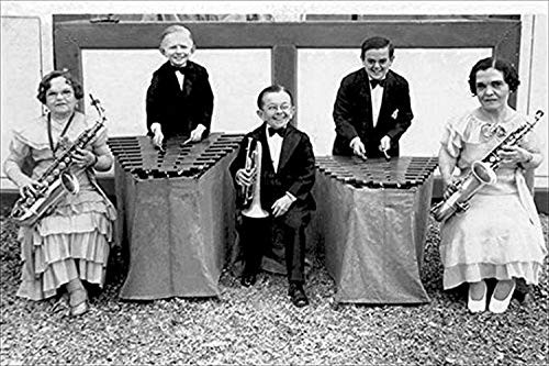 Buyenlarge A Little Music - 8" X 12" Fine Art Giclee Print