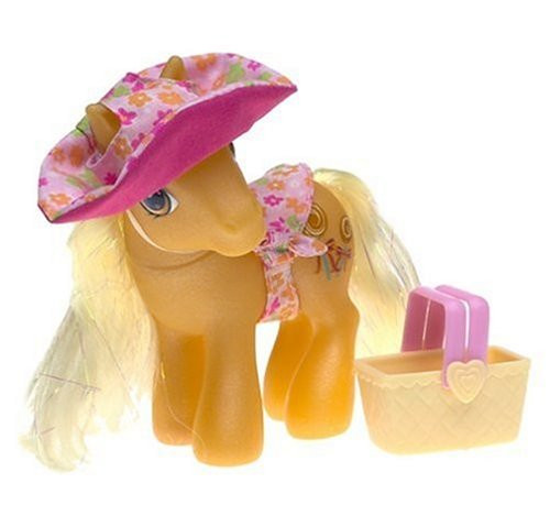 Hasbro My Little Pony Dress Up: Berry Pickin Fun