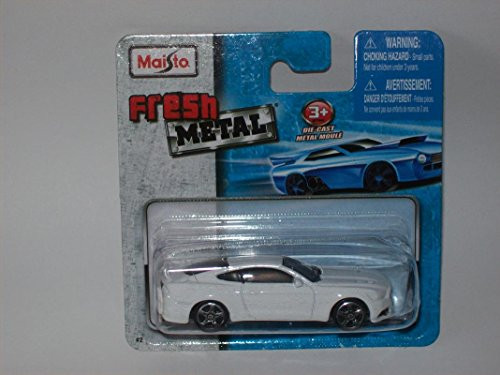 Maisto Fresh Metal Die-Cast Vehicles ~ 1998 Dodge Viper GTS (Yellow)