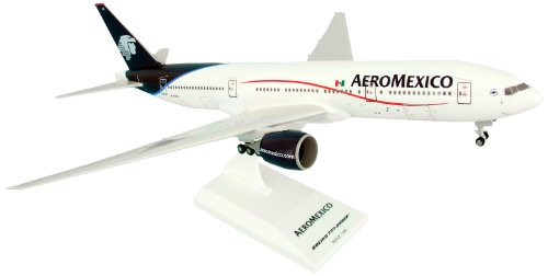 Daron Skymarks Aeromexico B777-200ER Airplane Model Building Kit with Gear, 1/200-Scale
