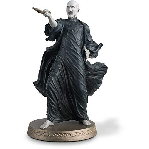 Hero Collector Wizarding World Figurine Collection | Lord Voldemort (Battle of Hogwarts) with Magazine Issue 2 by Eaglemoss