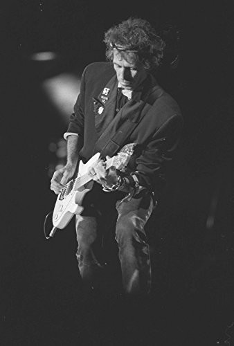 Posterazzi Poster Print Collection Keith Richards of the Rolling Stones Performing on Stage At the Shea Stadium Photo, (8 x 10), Multicolored