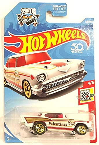Hot Wheels 2018 50th Anniversary Holiday Racers '57 Chevy (Valentines) 100/365, White