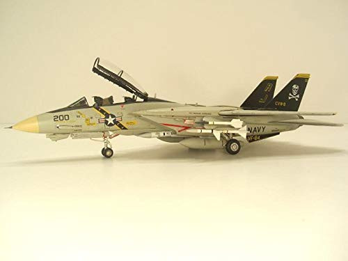 Hasegawa 1/72 Scale F-14A Tomcat VF-84 Jolly Rogers Aircraft Plastic Model Building Kit #02269