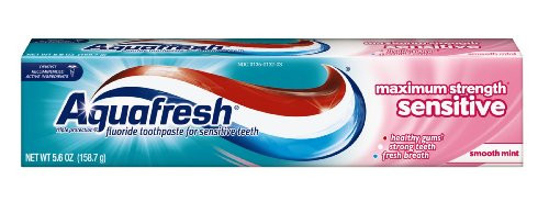 Aquafresh Sensitive Toothpaste Smooth Mint 56Ounce Pack of 4