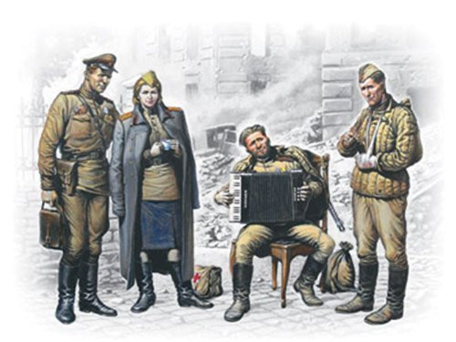 ICM 135 Scale May 1945 4 Figures  1 Officer 2 Soldiers 1 Military servicewoman  Plastic Figure Model Building Kit 35541