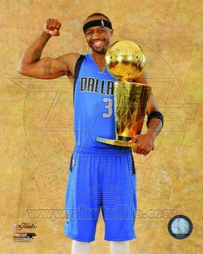 2011 NBA Finals Jason Terry  2011 NBA Championship Trophy Game 6 of the 8x10 Photo