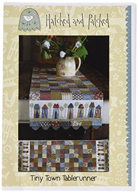 Hatched and Patched HAPP090 Tiny Town Tablerunner Pattern