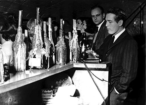 Paul Newman in a bar Photo Print (10 x 8) Paul Newman in a bar Photo Print (10 x 8)