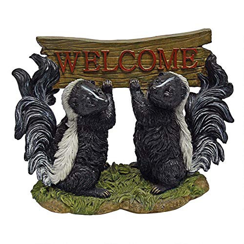 Design Toscano Something is in the Air Skunk Welcome Statue Multicolored Design Toscano Something is in the Air Skunk Welcome Statue Multicolored
