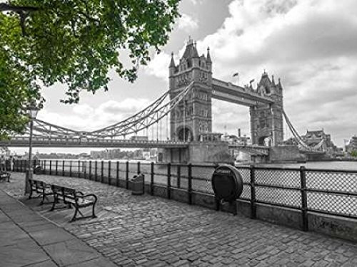 Posterazzi PDXAF20150627393C03LARGE Thames promenade with Tower bridge in background London UK Poster Print by Assaf Frank 18 x 24