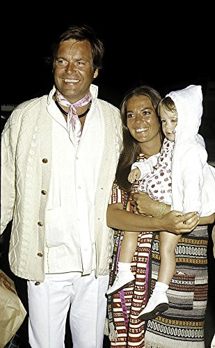 Natalie Wood with her daughter and Robert Wagner Photo Print 8 x 10