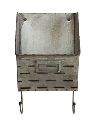 Creative Co-op Metal Wall Basket with 2 Hooks