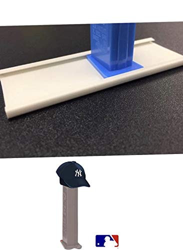 Two Item Pack New York Yankees Cap Pez Dispenser With A 12  Display Rail