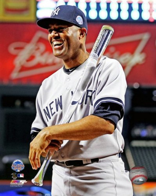 MLB Mariano Rivera New York Yankees 2013 All Star Game MVP Trophy Photo 8x10 MLB Mariano Rivera New York Yankees 2013 All Star Game MVP Trophy Photo 8x10