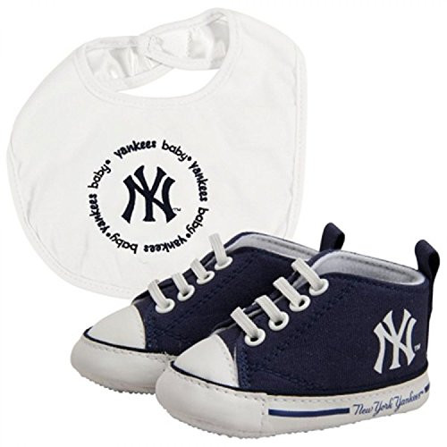 Baby Fanatic New York Yankees 2 Piece Gift Set