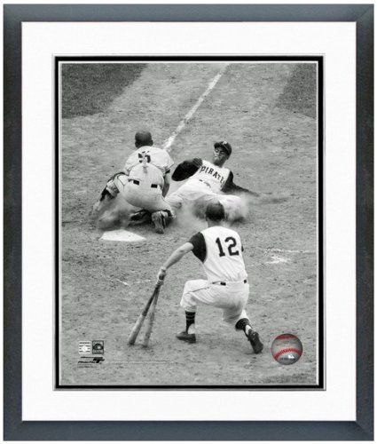 MLB Roberto Clemente Pittsburgh Pirates Action Photo 12 5  x 15 5  Framed