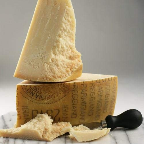 igourmet Parmigiano Reggiano Cheese 24 Month Top Grade   2 Pound Club Cut