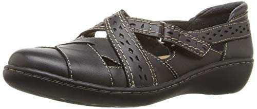 Clarks Women s Ashland Spin Q Slip On Loafer  Black  8 B M  US