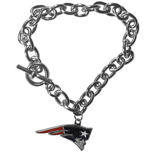 NFL Siskiyou Sports Womens New England Patriots Charm Chain Bracelet One Size Team Color NFL Siskiyou Sports Womens New England Patriots Charm Chain Bracelet One Size Team Color