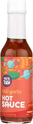 Yai s Thai Chili Garlic Hot Sauce 5 Ounce Bottle