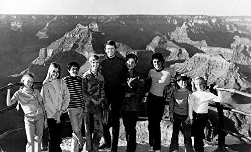 Publicity still of the Brady Bunch by a canyon Photo Print 10 x 8 Publicity still of the Brady Bunch by a canyon Photo Print 10 x 8