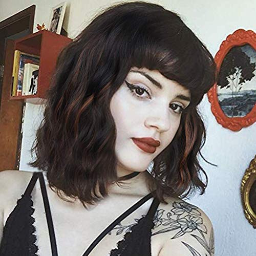 Sallcks Short Black Wavy Bob Wigs Highlights Natural Synthetic Halloween Cosplay Costume Hair Wig with Bangs