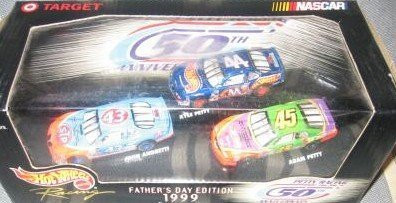 Target Nascar 1999 Hot Wheels Racing Fathers Day Edition Series 2 Petty Racing 50th Anniversary Set