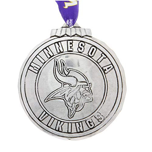 Wendell August NFL Minnesota Vikings Classic Round Ornament Aluminum Wendell August NFL Minnesota Vikings Classic Round Ornament Aluminum