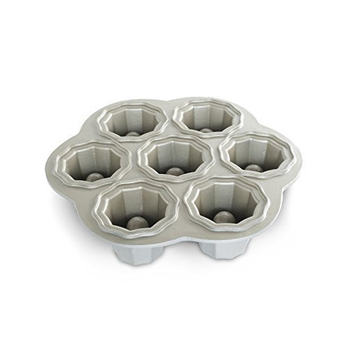 Nordic Ware 90437 Cast Bundt Bakeware Cookie Pan, Silver