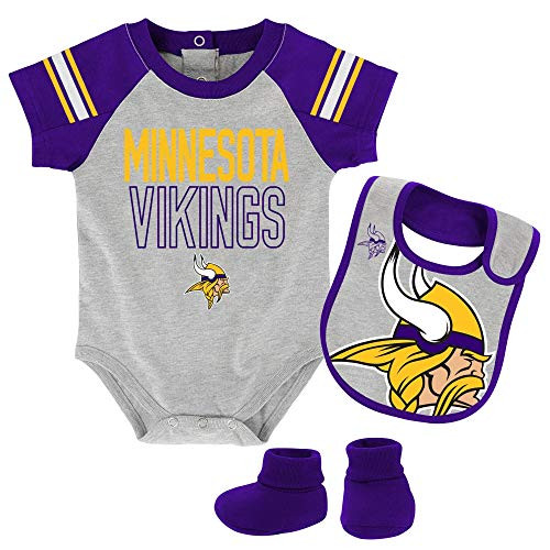 Outerstuff NFL Infants Blitz 3 Piece Creeper Bib and Booty Bodysuit Set - Minnesota Vikings 18 Months Outerstuff NFL Infants Blitz 3 Piece Creeper Bib and Booty Bodysuit Set - Minnesota Vikings 18 Months