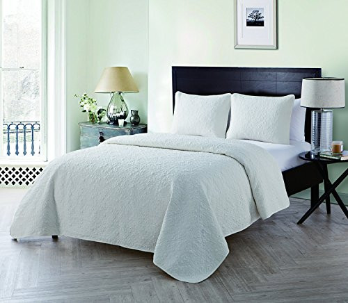 VCNY Home Caroline Embossed Floral 3 Piece Quilt Set  King  White