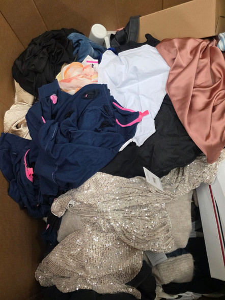 Pallet of **SALVAGE** MONCLER Geiger AGL Lilly Pulitzer N*RDSTR*M All Saints #PAL-324