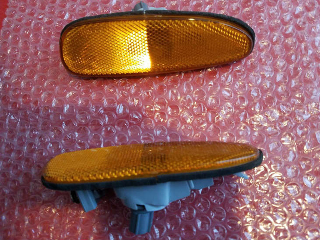 CS710SMRA - 1993-2004 Mazda RX7 JDM Style AMBER Rear Bumper Marker Light for CS Rear Bumper