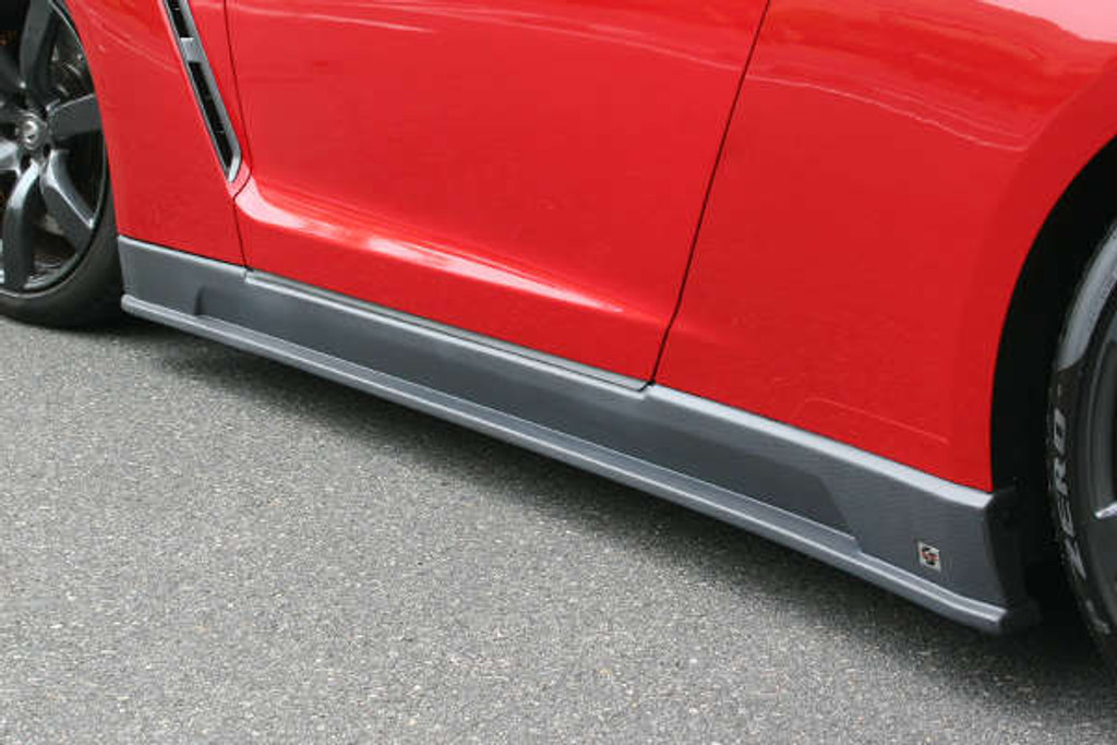 CS830SSCG - Charge Speed 2007-2024 Nissan All GTR R35 Bottom Line Side Skirts Carbon