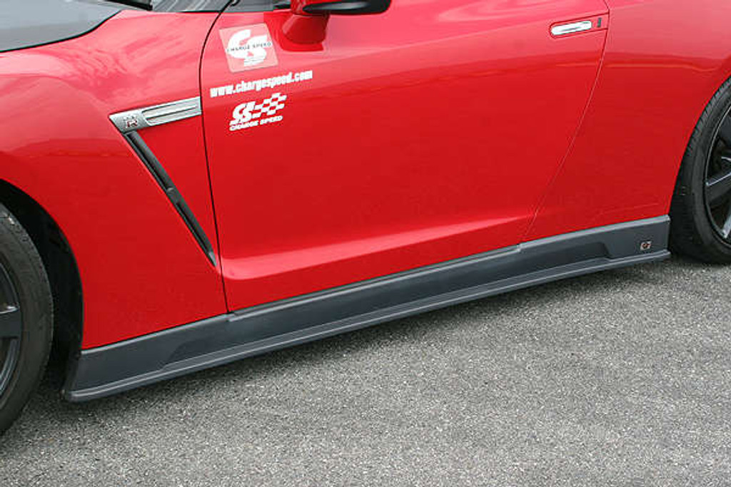 CS830SSCG - Charge Speed 2007-2024 Nissan All GTR R35 Bottom Line Side Skirts Carbon