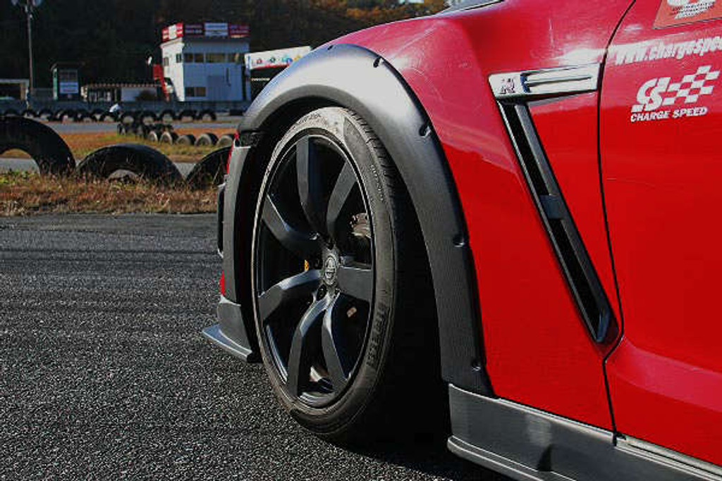 CS830FFCG - Charge Speed 2007-2011 Nissan GTR R35 Carbon 15mm Front Over Fenders