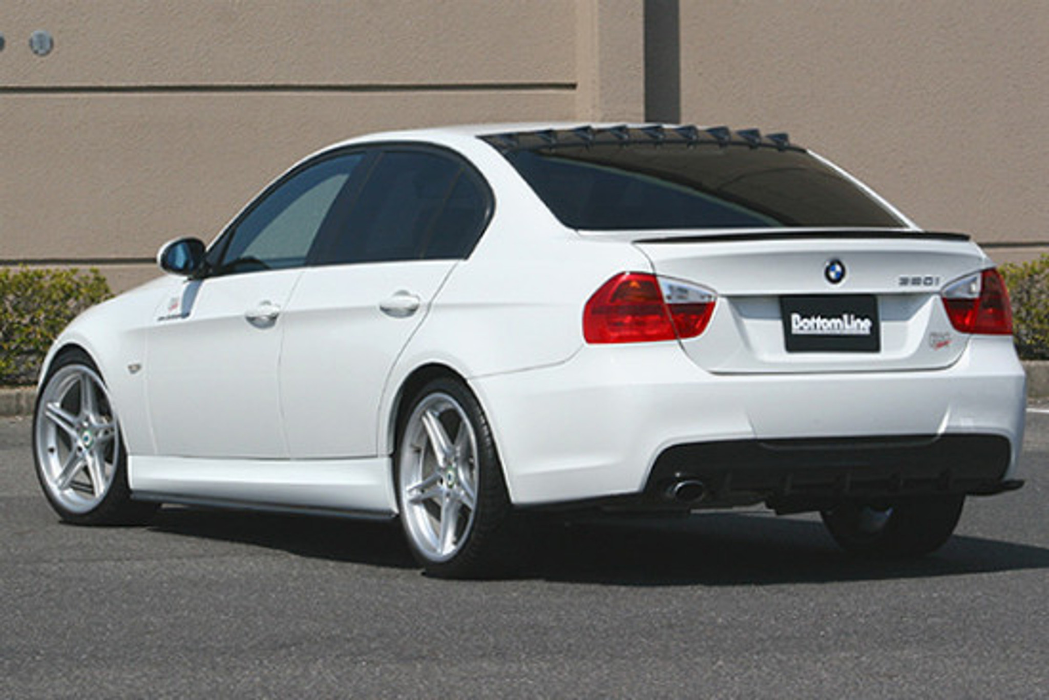 CS2101SSF - CHARGE SPEED 2005-2008 BMW E90 3-SERIES M-SPORT SEDAN BOTTOM  LINE FRP SIDE SKIRTS