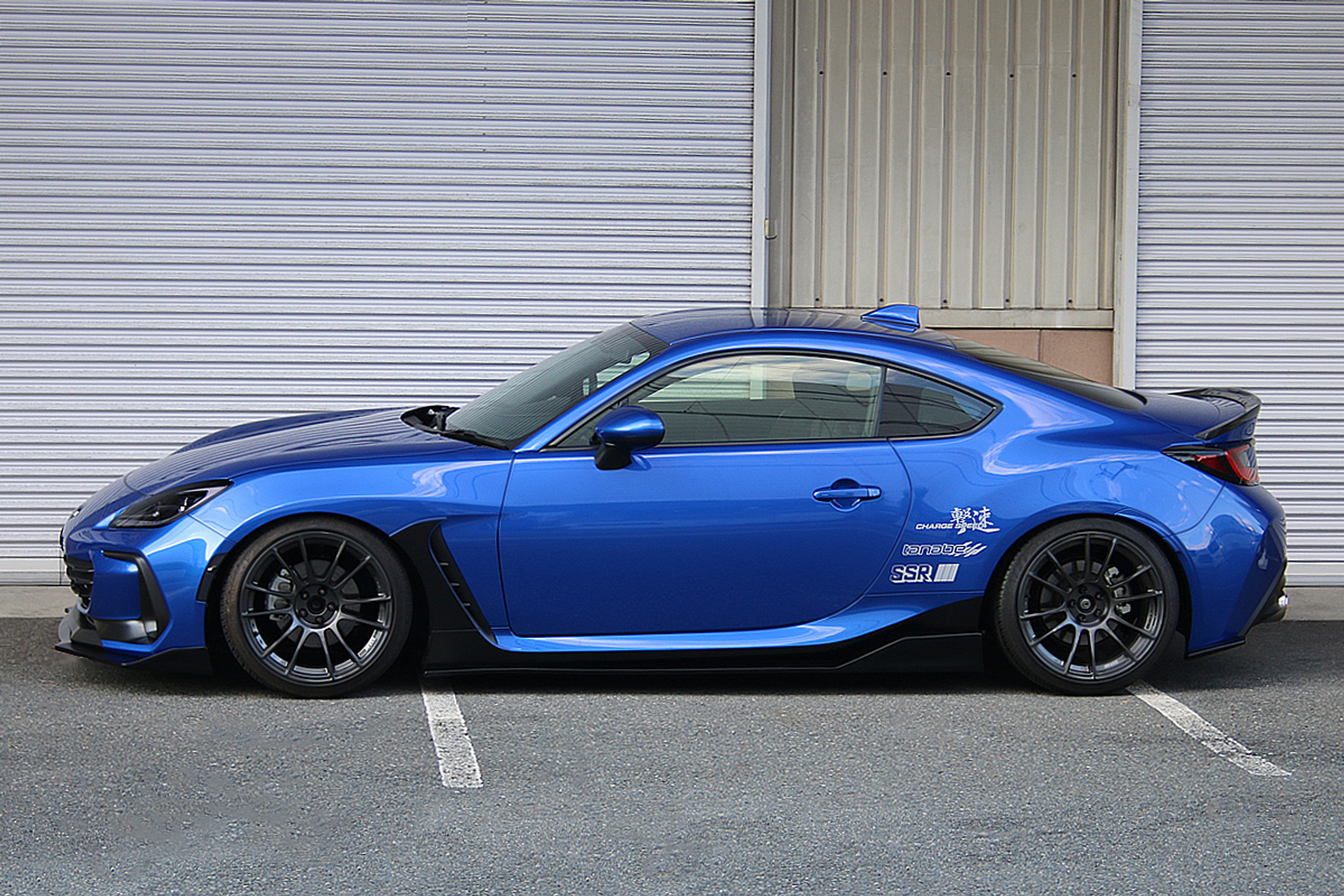 油彩　Blue Moment vicrez-full-aero-package-front